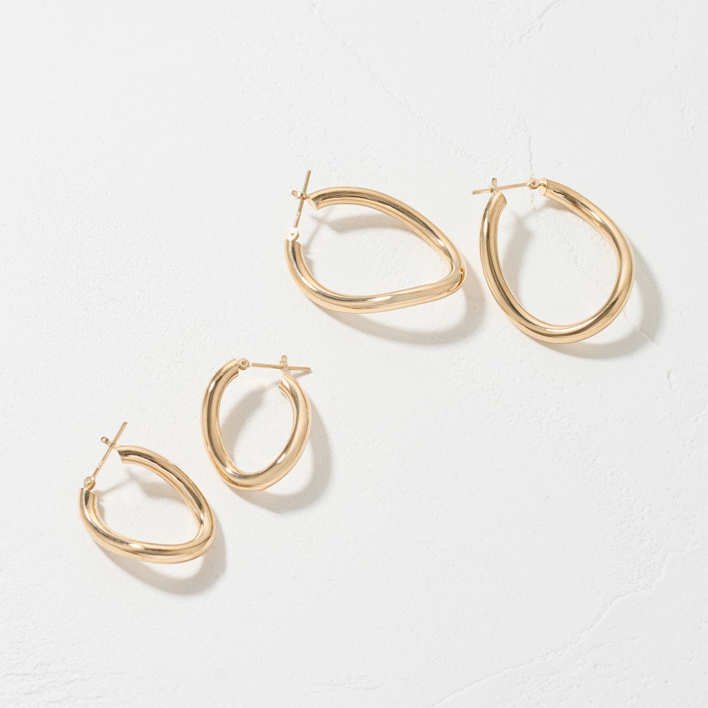 【受注生産】K18 オーバル ひねり フープピアス(02)