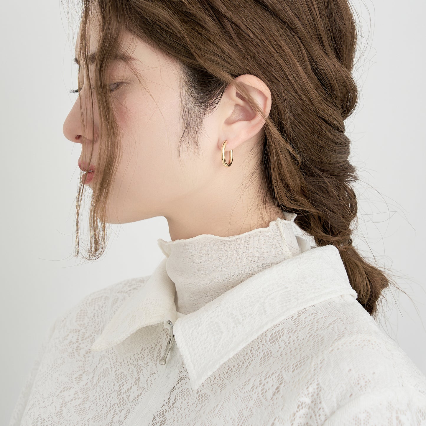 K18 オーバル フープピアス(中)