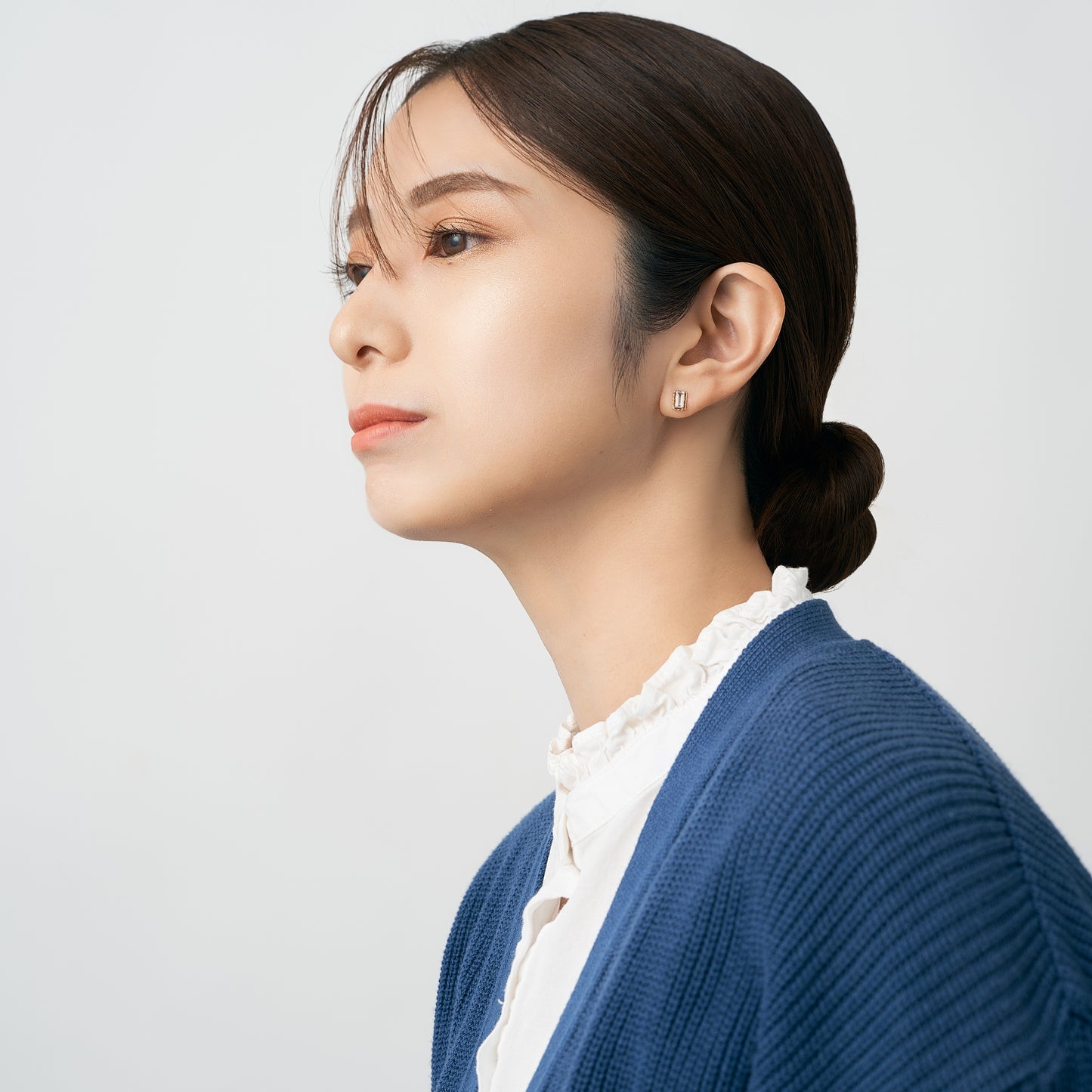 K10 つや消し スクエア ピアス - ①(ホワイトトパーズ)