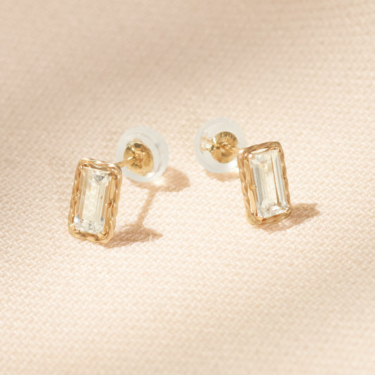 K10 つや消し スクエア ピアス - ①(ホワイトトパーズ)