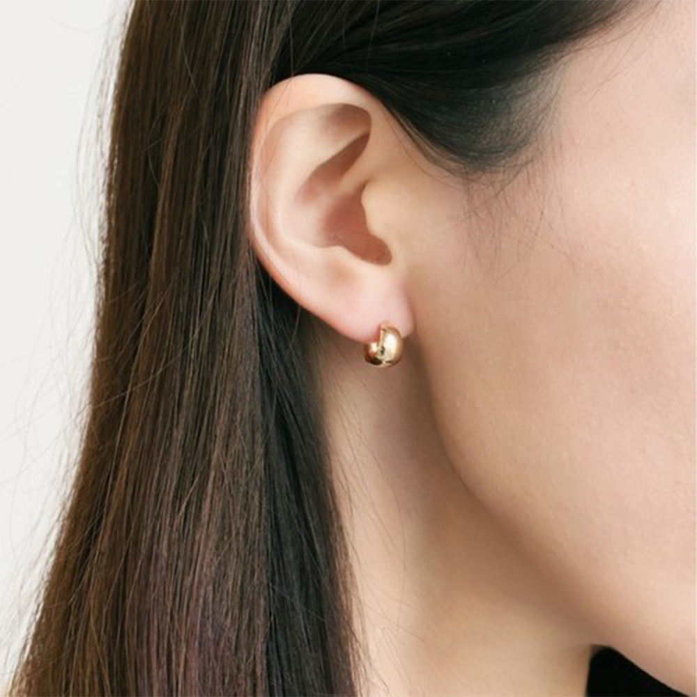 【片耳】K18 月甲 フープピアス(10×7)