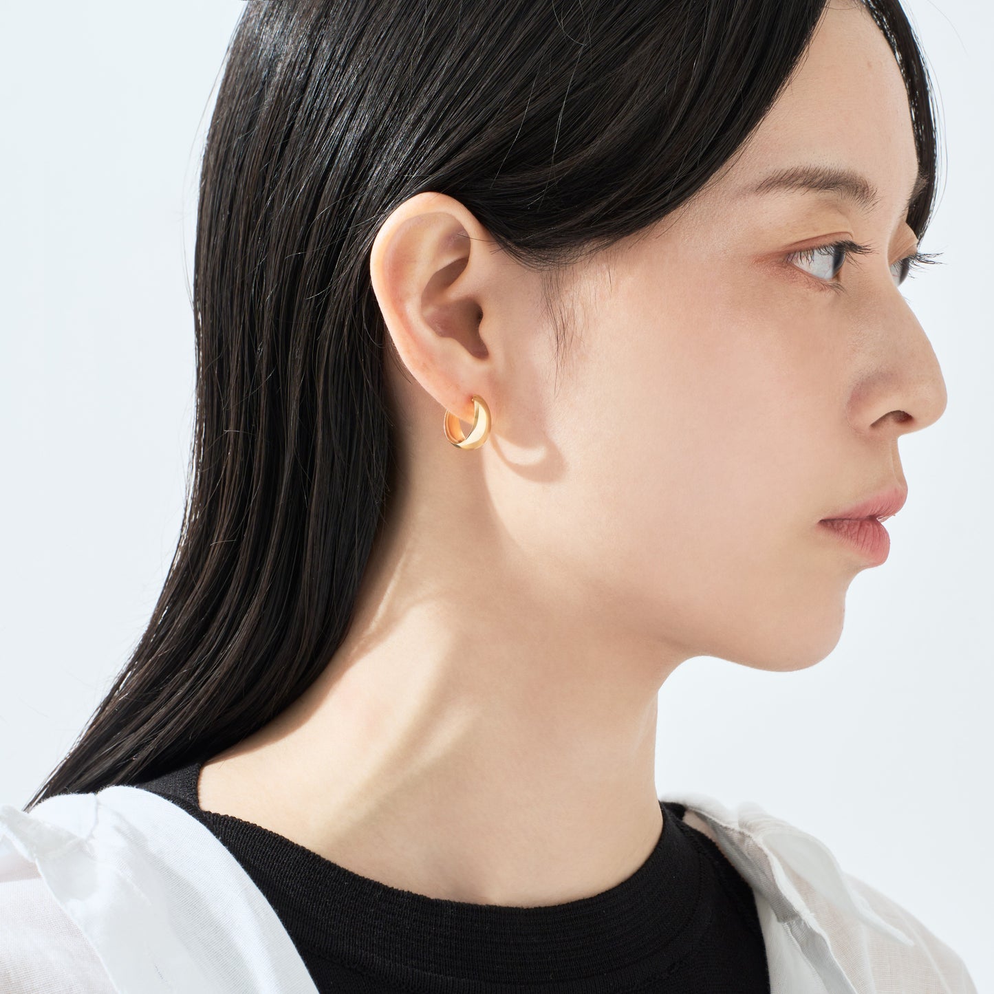 K18 月甲 フープピアス(15×7)