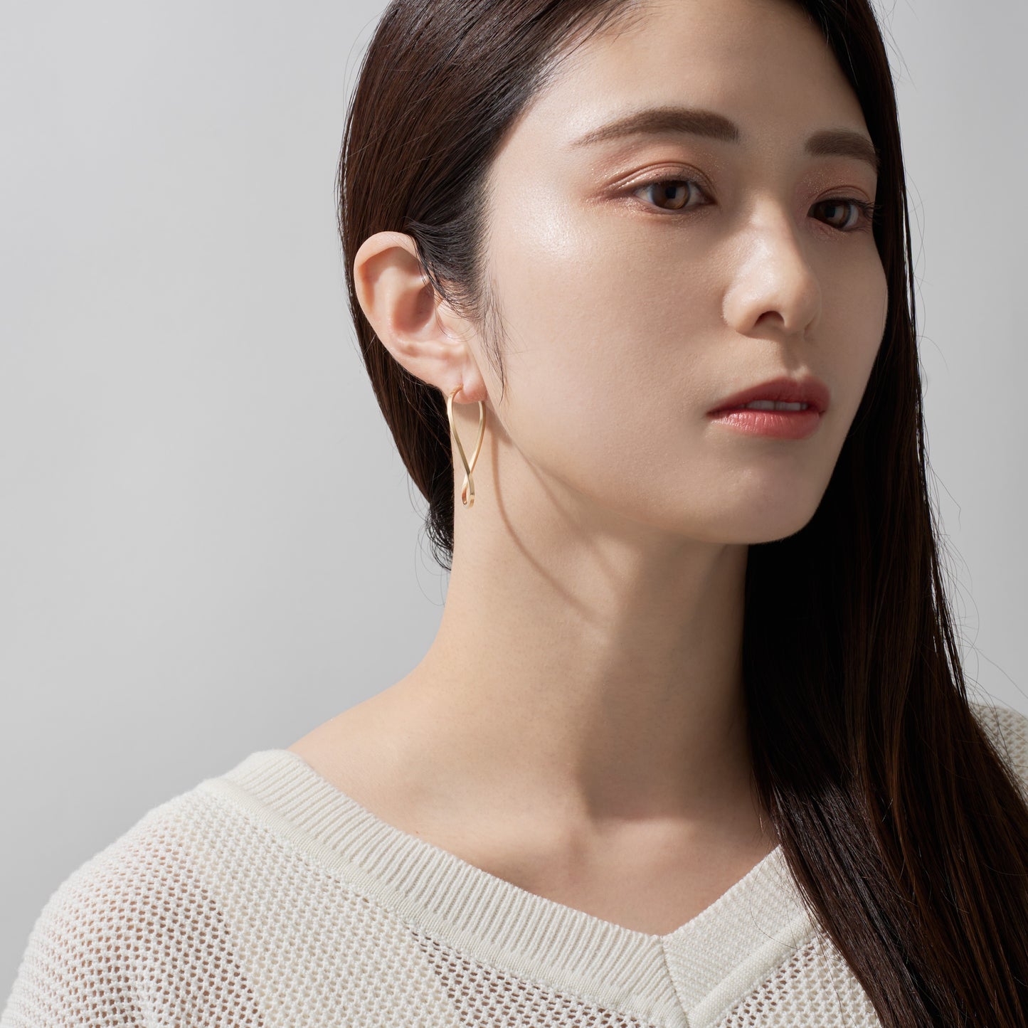 K10 ひねり フープピアス