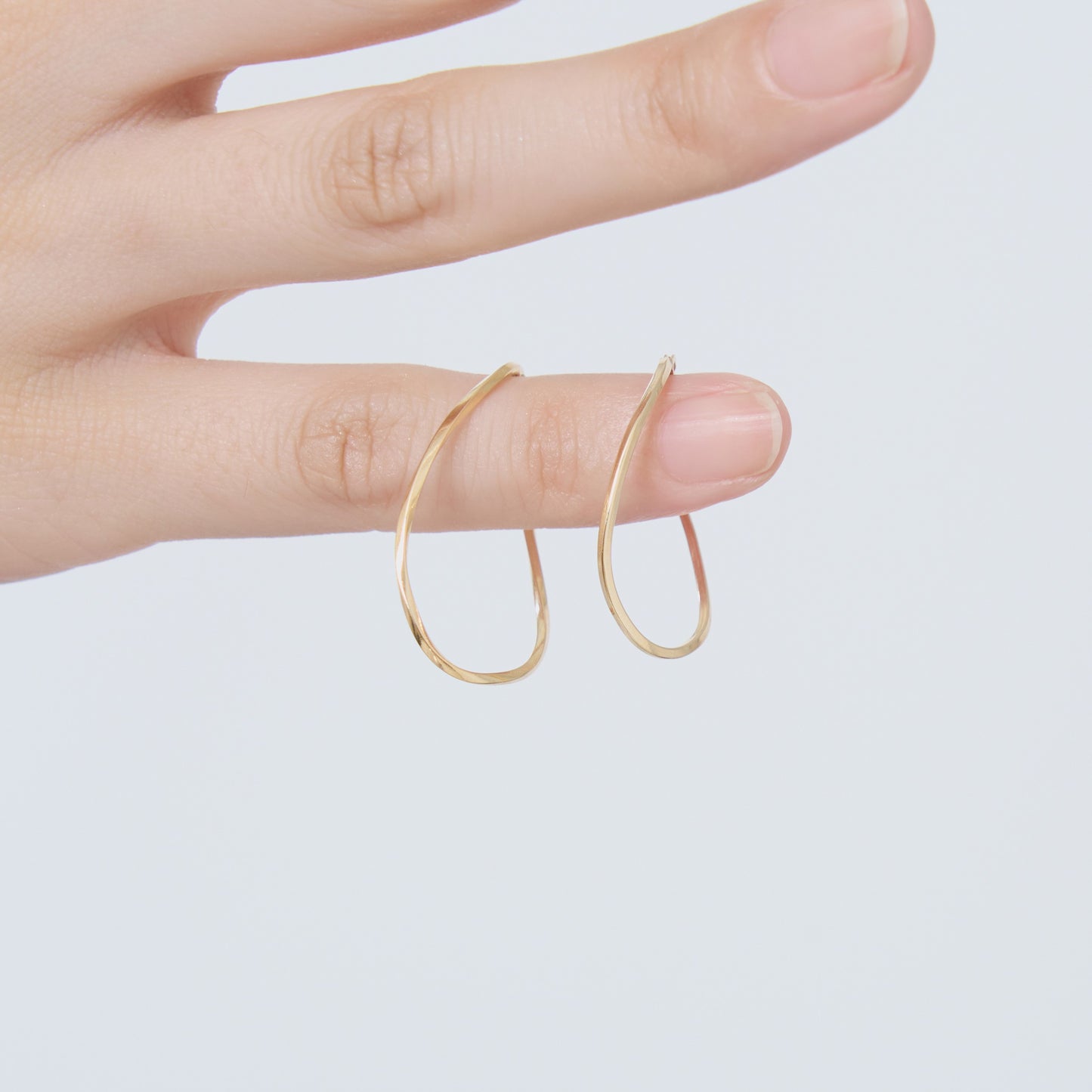 K10 ひねり フープピアス