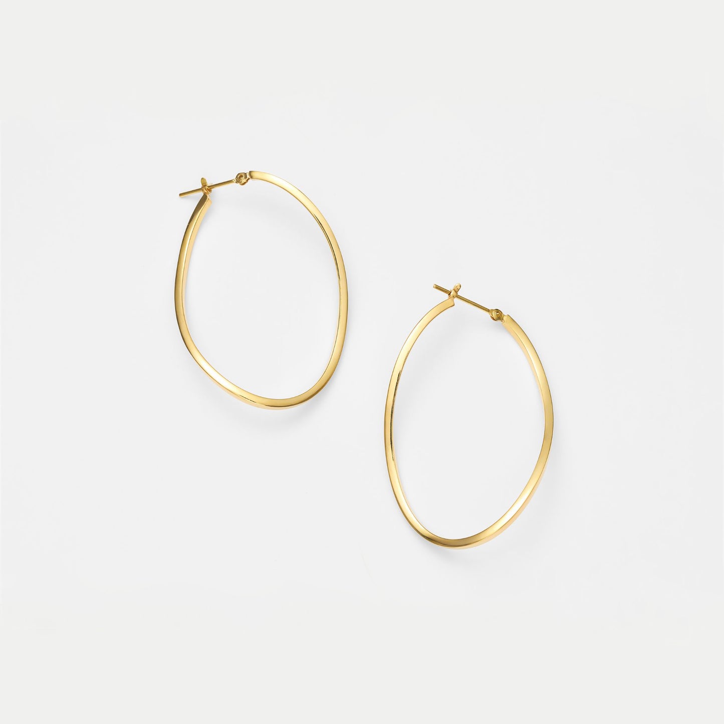 K10 ひねり フープピアス