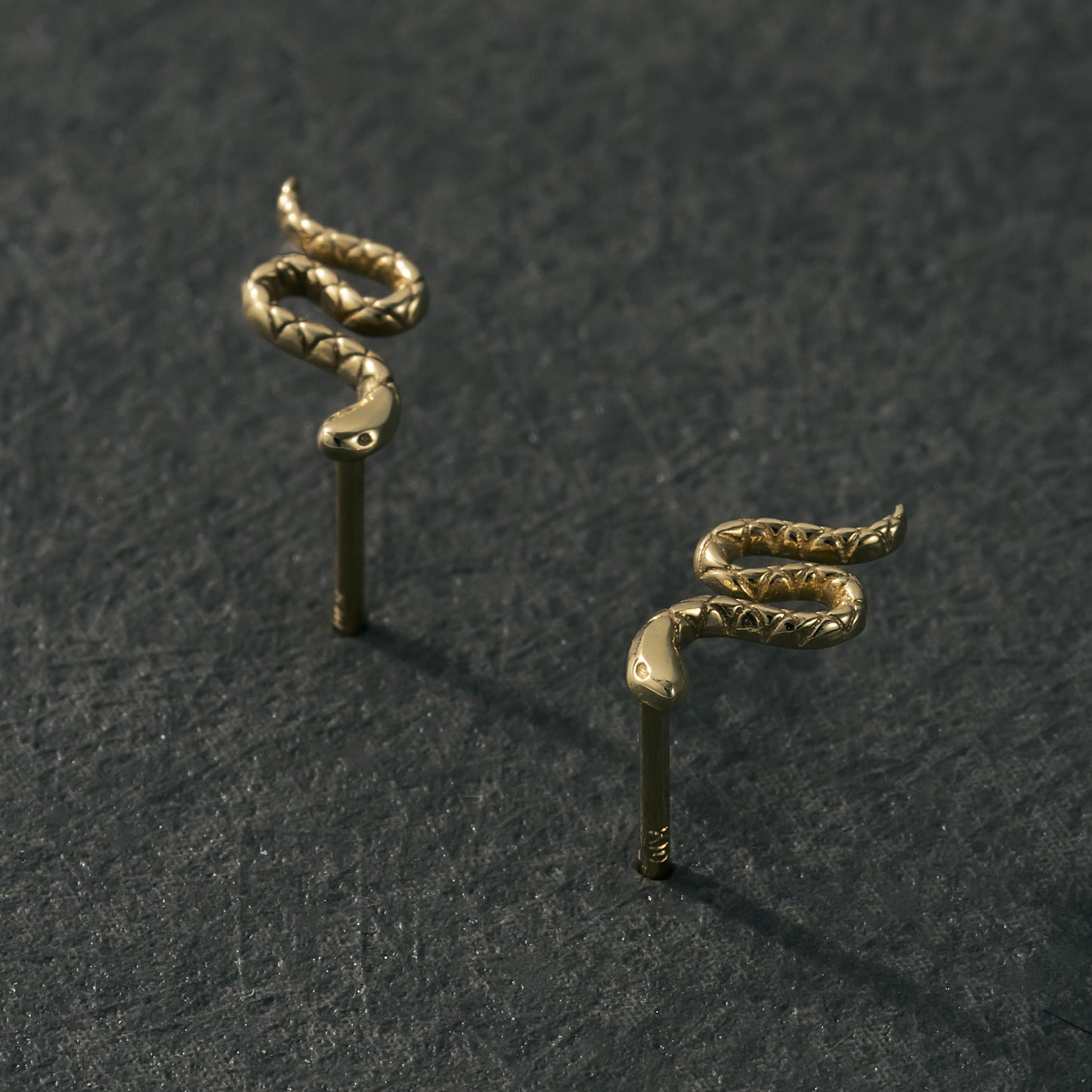 K10 ヘビ 蛇 ピアス