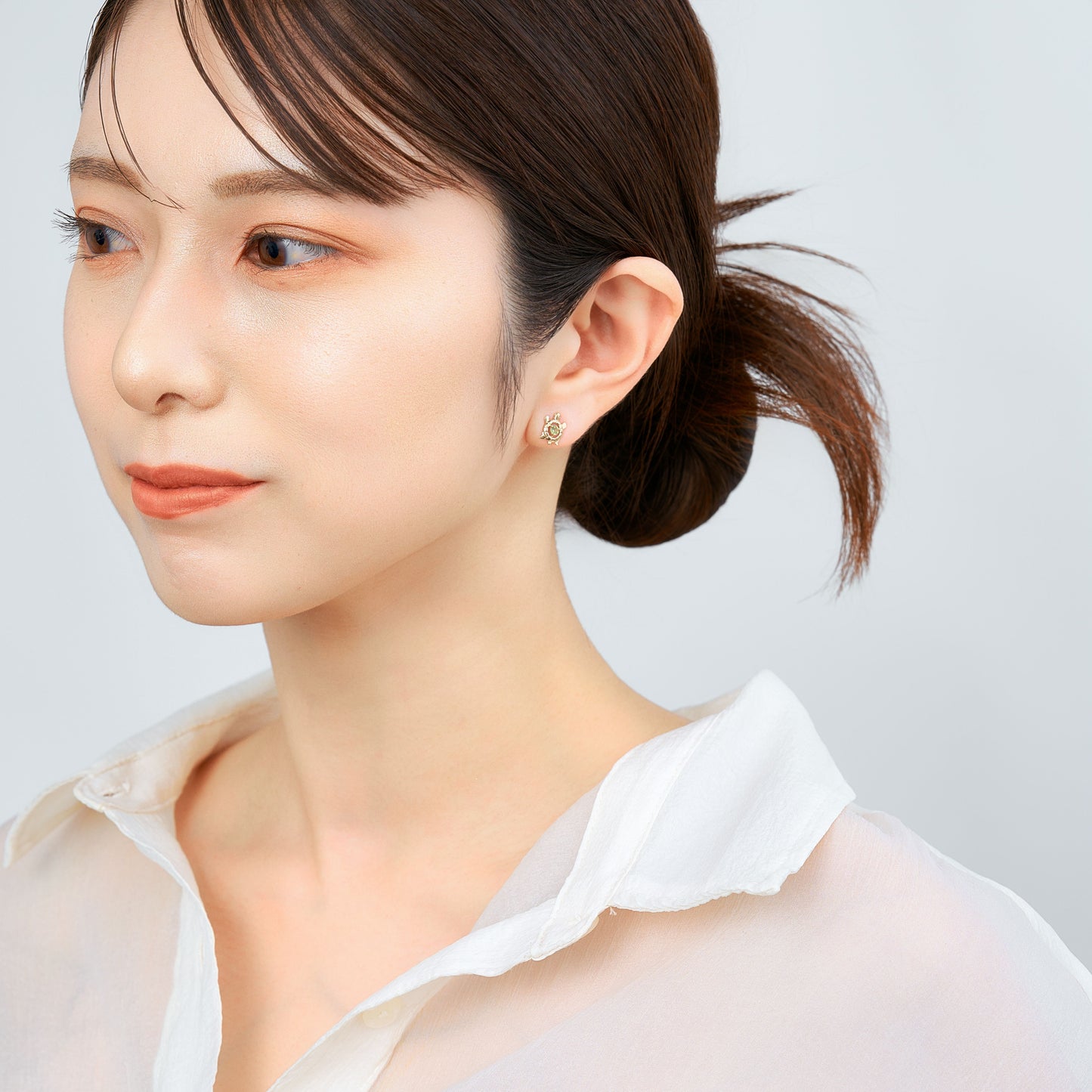 K10 カメ スタッドピアス