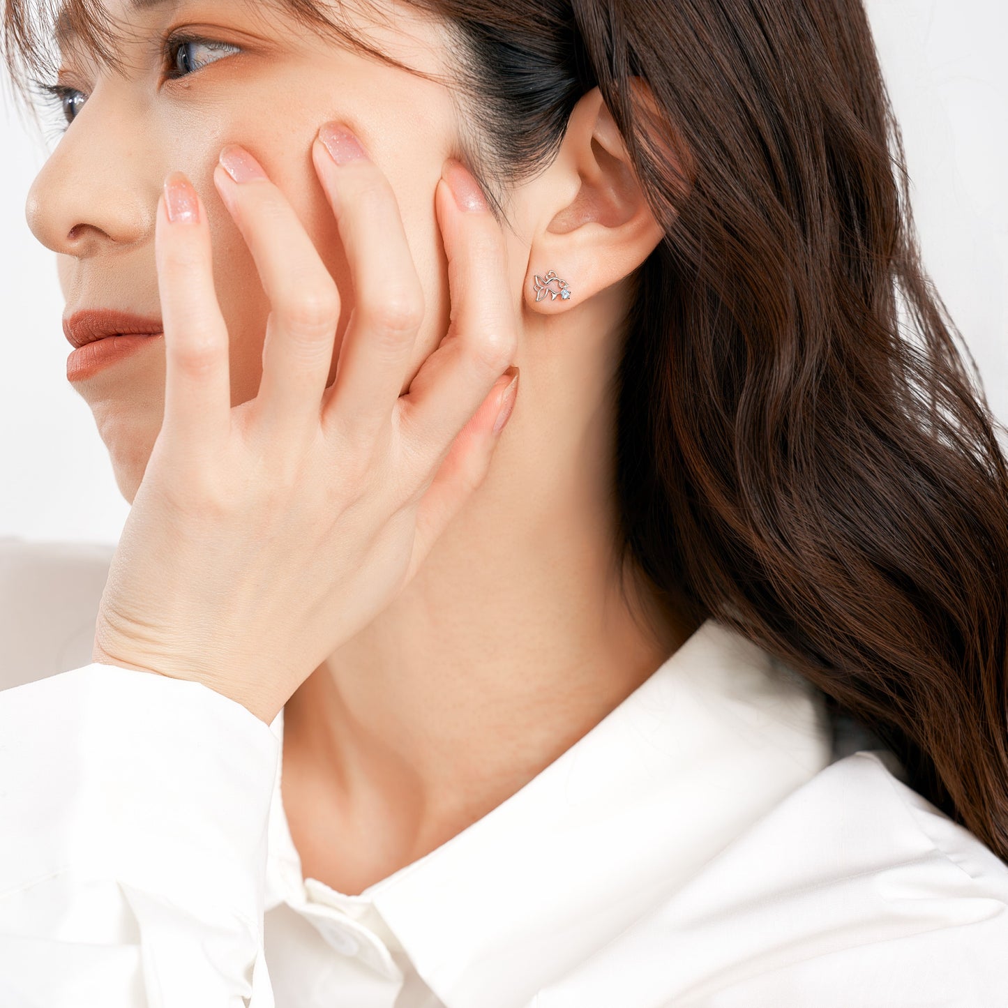 K10WG 金魚 スタッドピアス