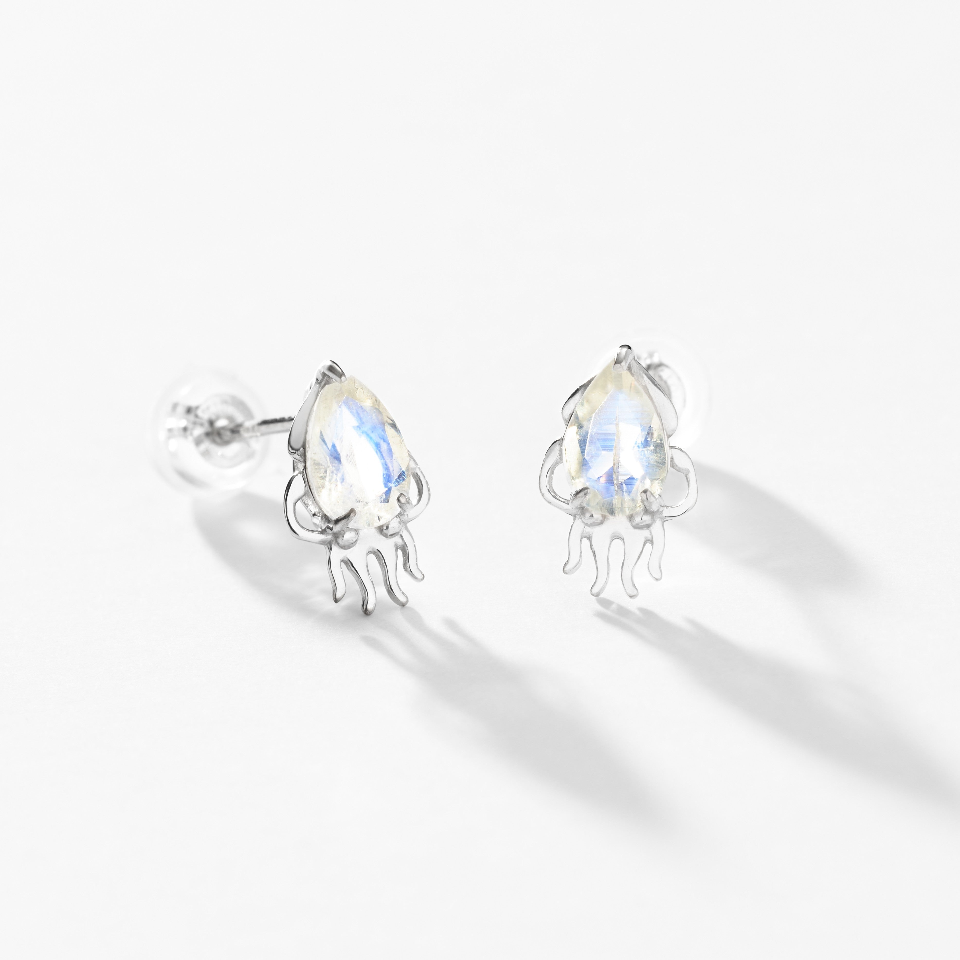 K10WG イカ ピアス - me.（エムイードット）