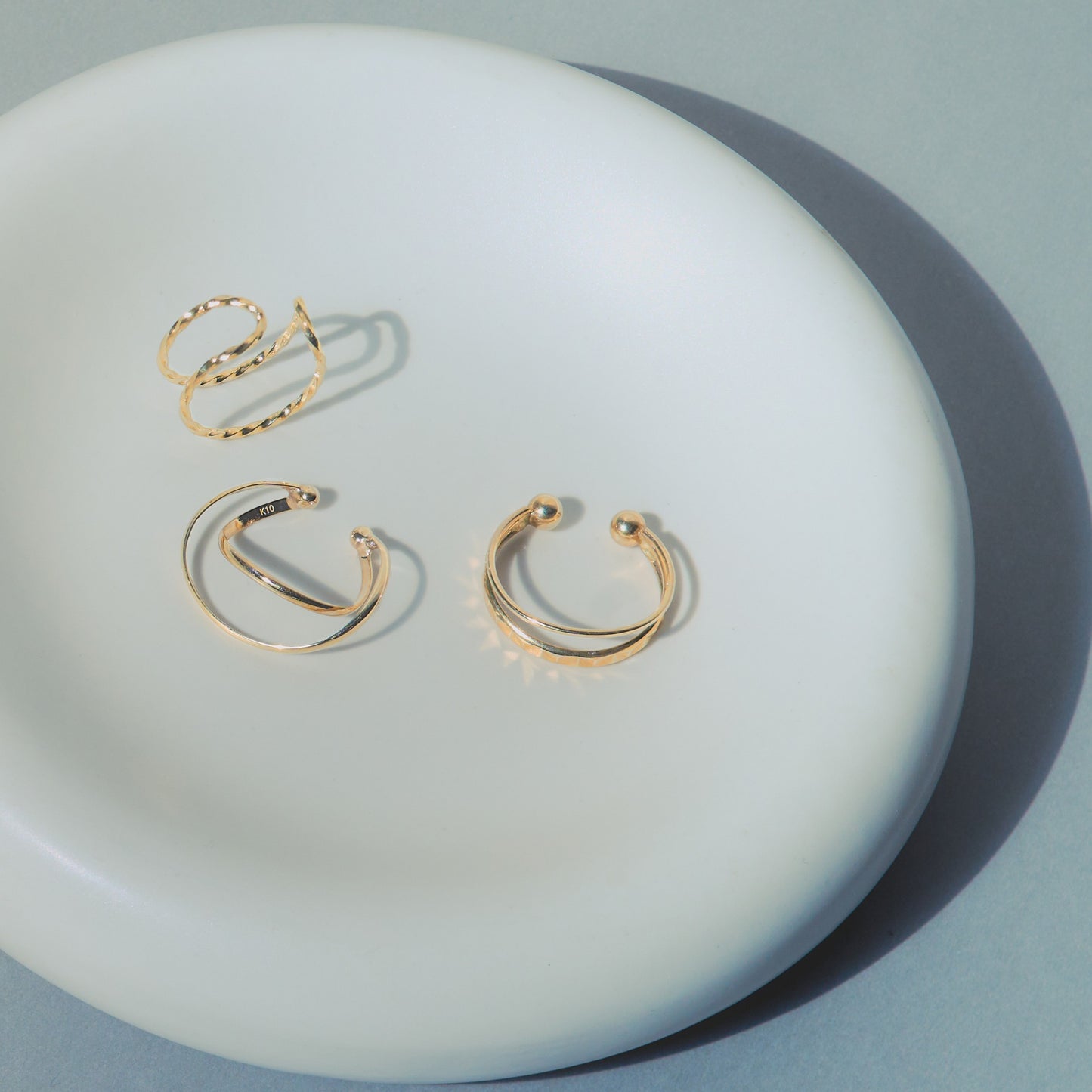 K10 テクスチャーライン イヤーカフ