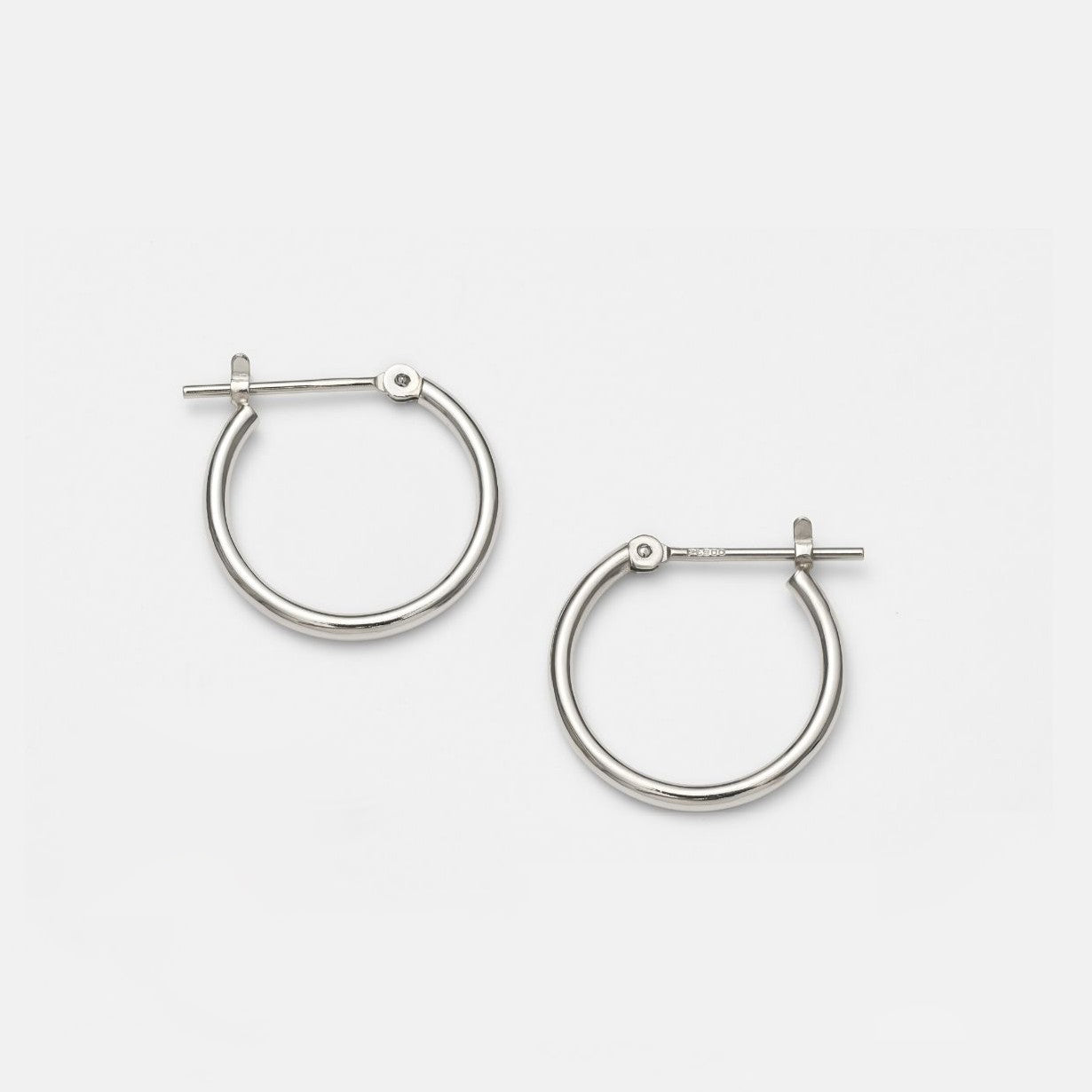 Pt900 シンプル フープピアス