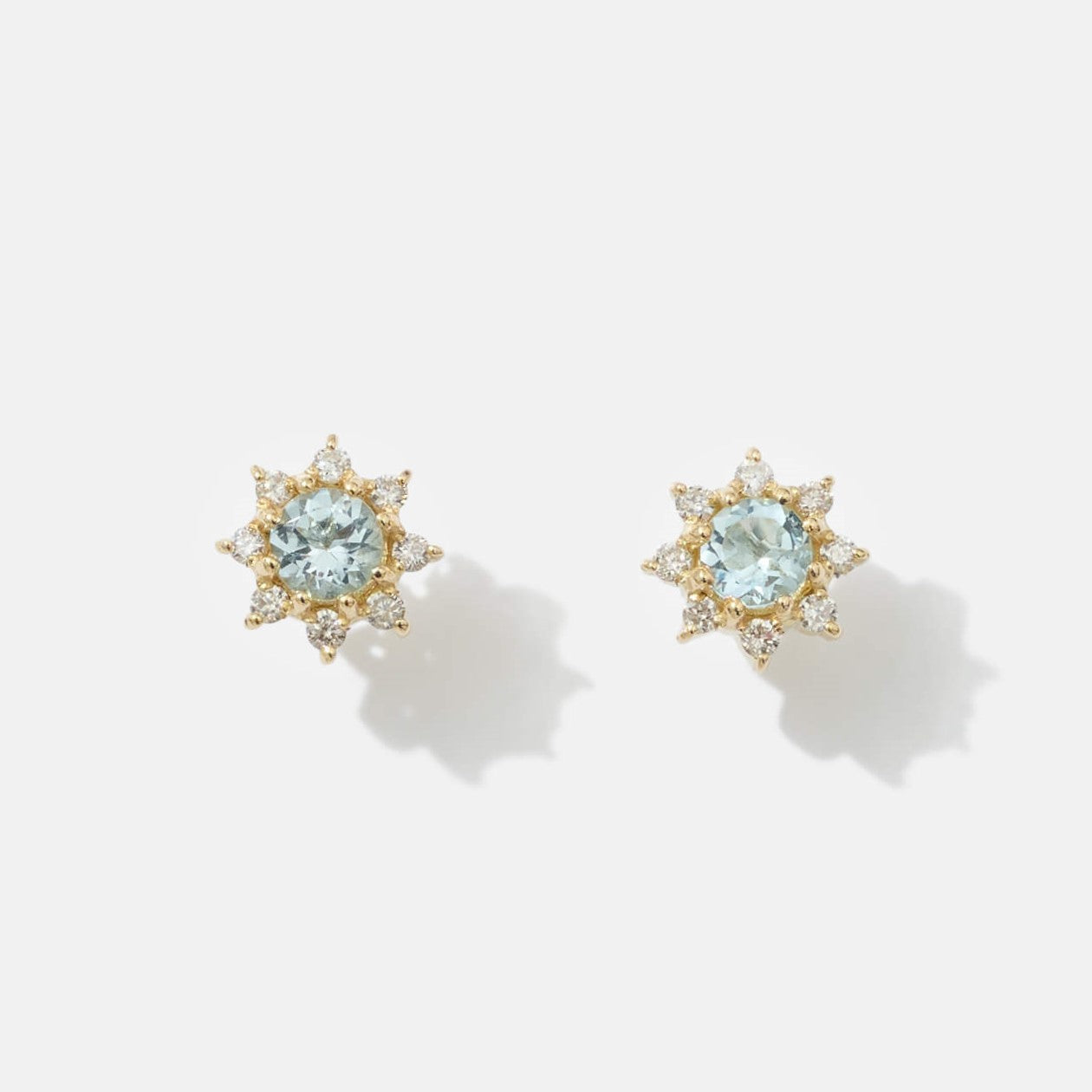 K18 誕生石×ダイヤモンド スタッドピアス (3月:アクアマリン)