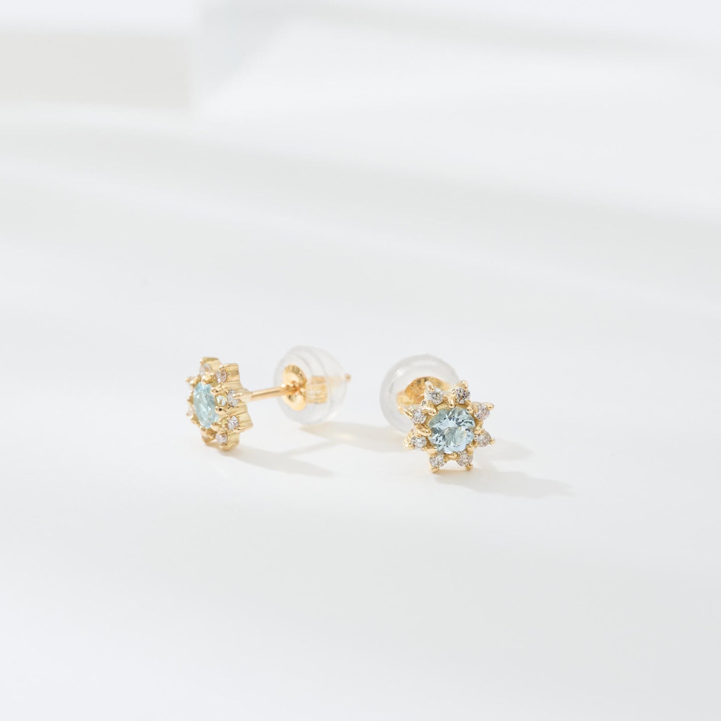 K18 誕生石×ダイヤモンド スタッドピアス (3月:アクアマリン)