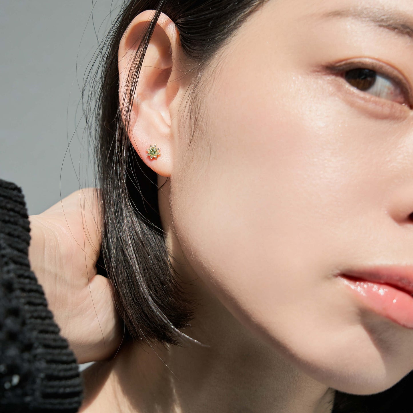 K18 誕生石×ダイヤモンド スタッドピアス (8月:ペリドット)