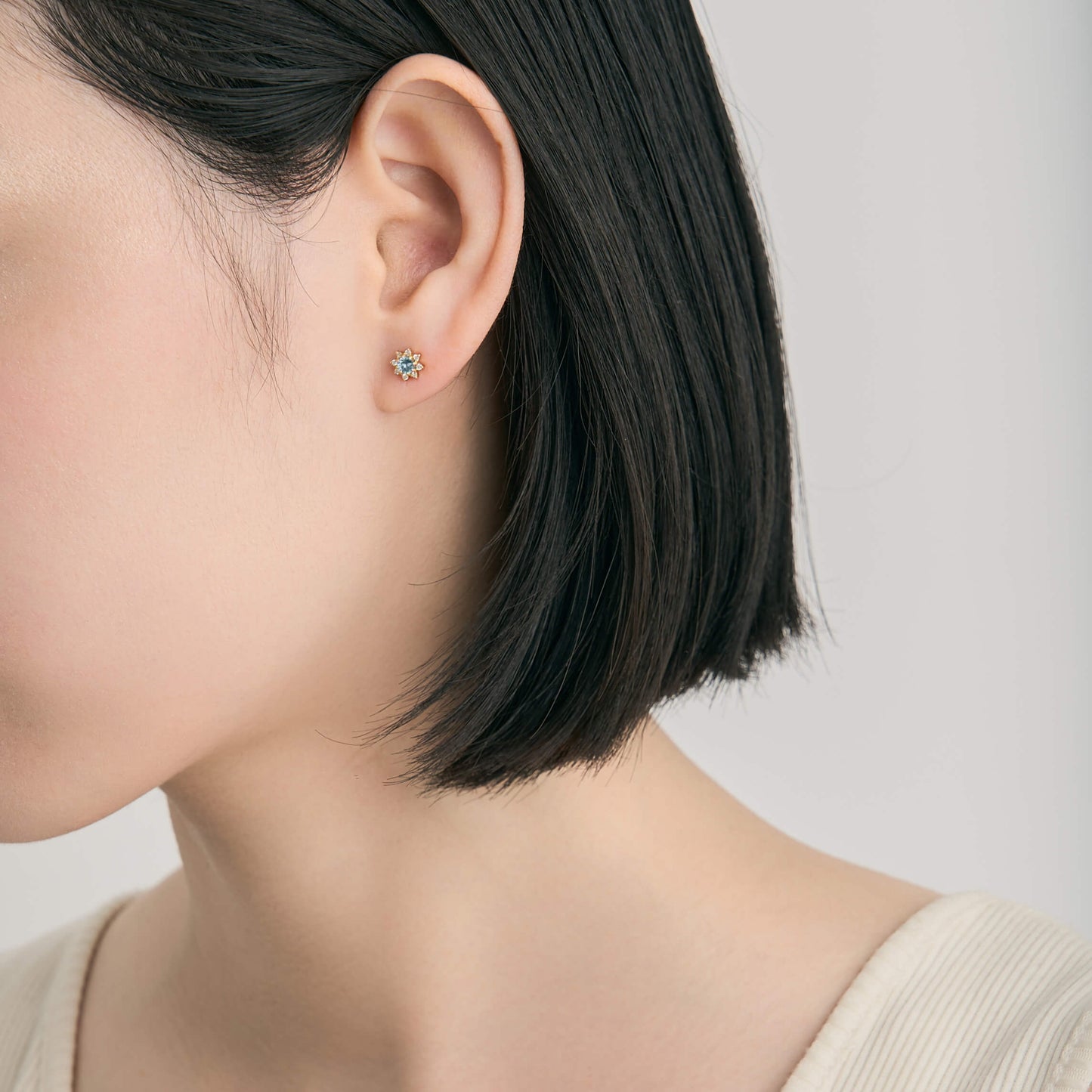 K18 誕生石×ダイヤモンド スタッドピアス (3月:アクアマリン)