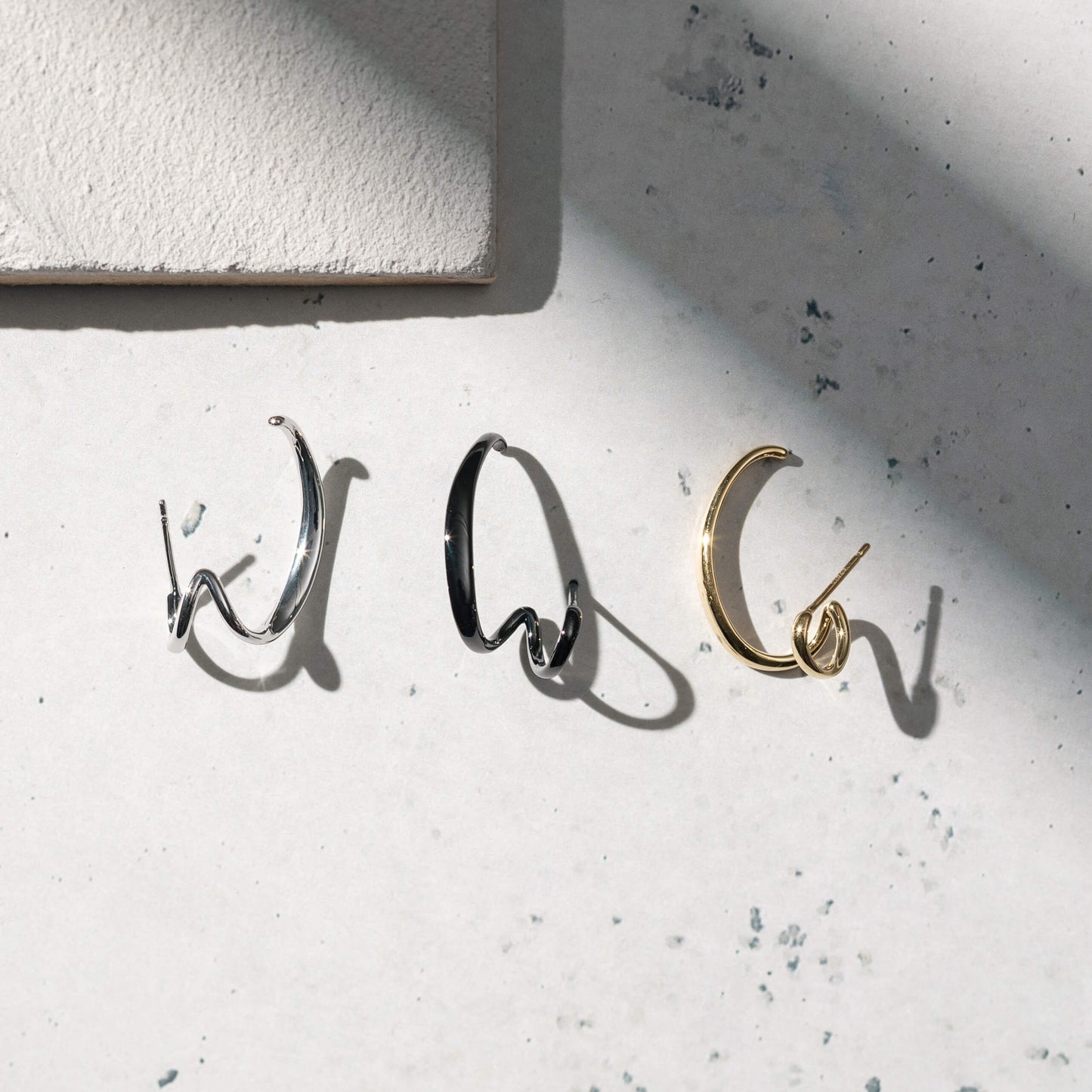 【片耳】SV925 ユニークデザイン ピアス(ブラック)