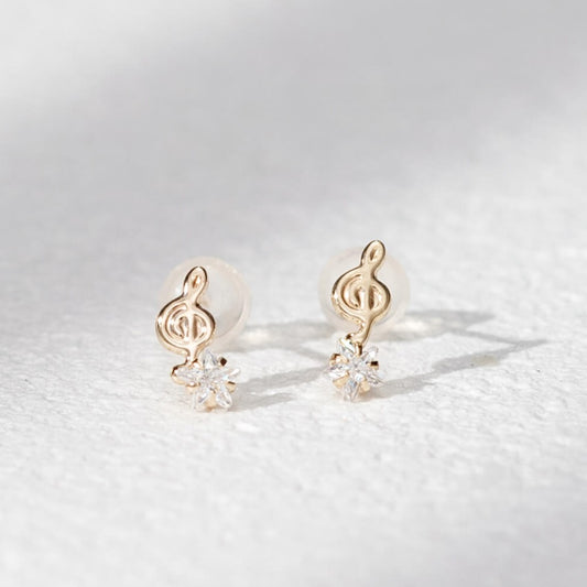 K10 キュービック モチーフ スタッドピアス(ト音記号)