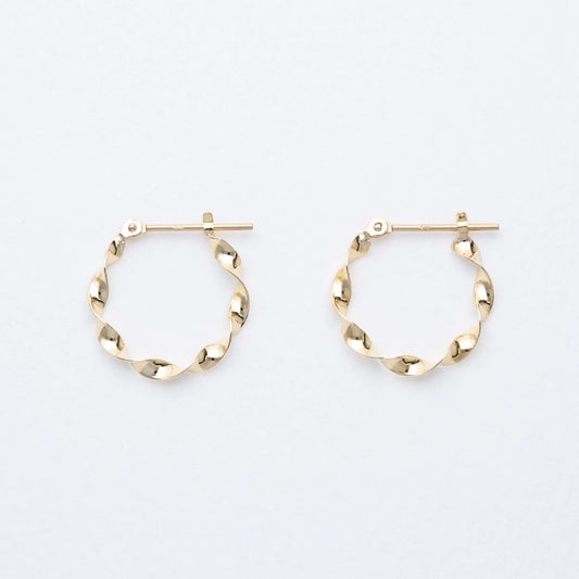 K10 ひねり フープピアス(太)