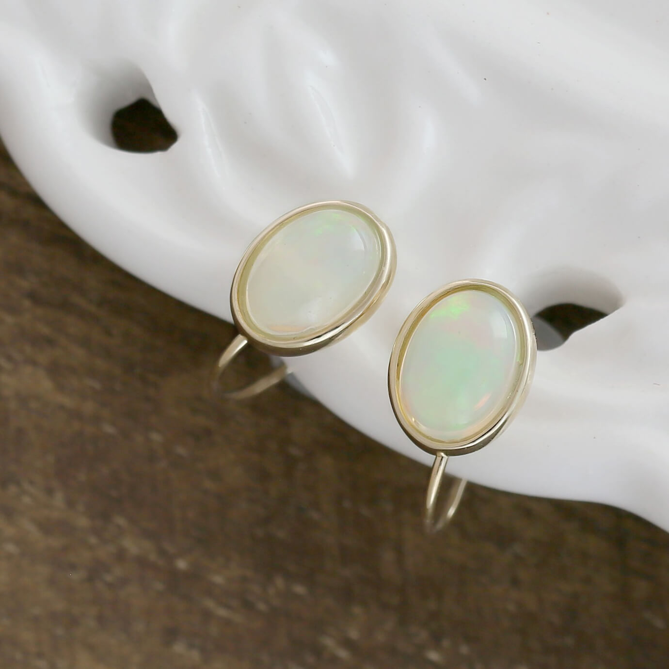 K10 オパール イヤリング(オーバル)