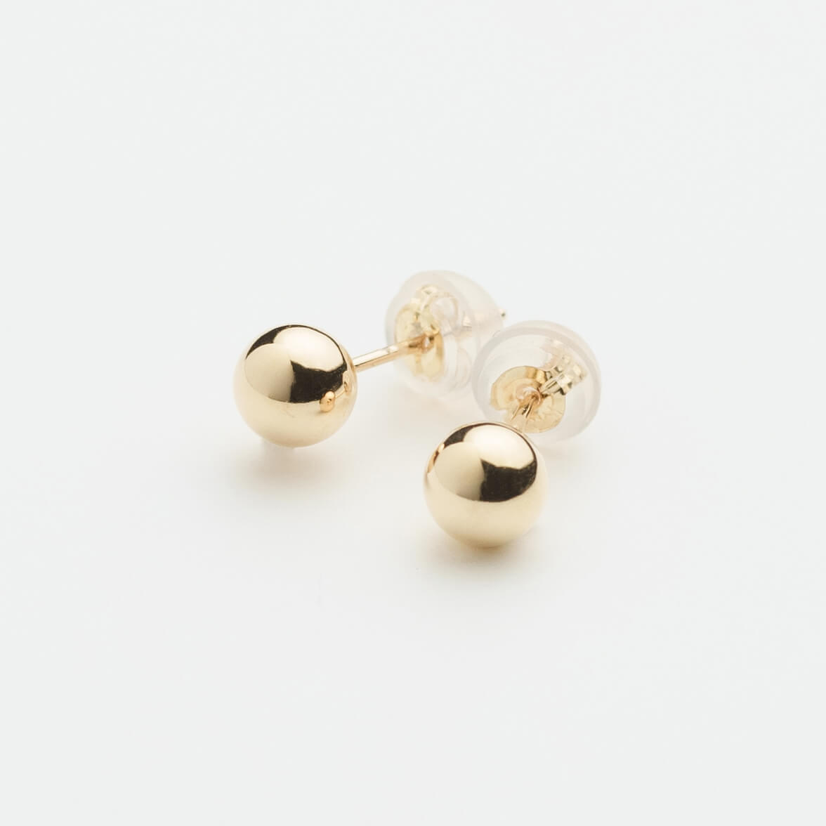 K18ピアス 片耳 4mm 丸玉ピアス - アクセサリー