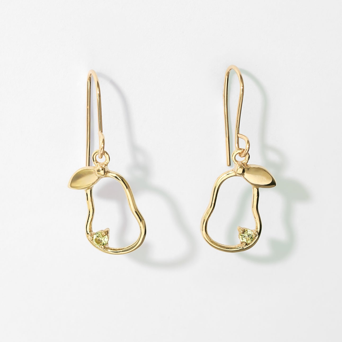 K10 洋ナシモチーフ フックピアス