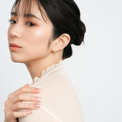 K10 リンゴモチーフ フックピアス