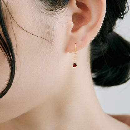 K10 ガーネット フックピアス