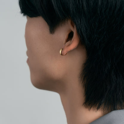 K18 月甲 フープピアス（10×7）