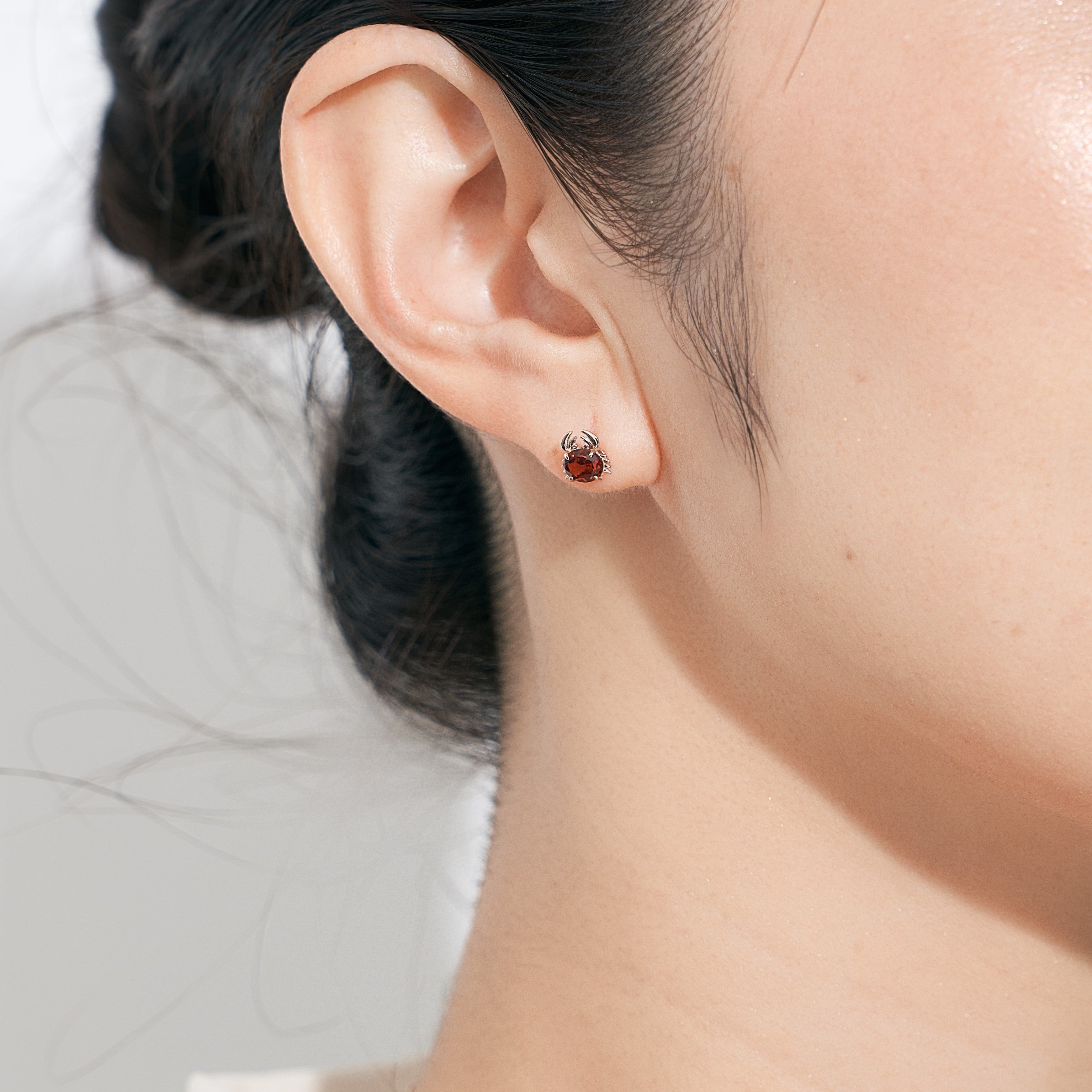 K10PG カニ 蟹 スタッドピアス me.（エムイードット）