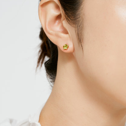 K10 星 スタッドピアス（ペリドット)