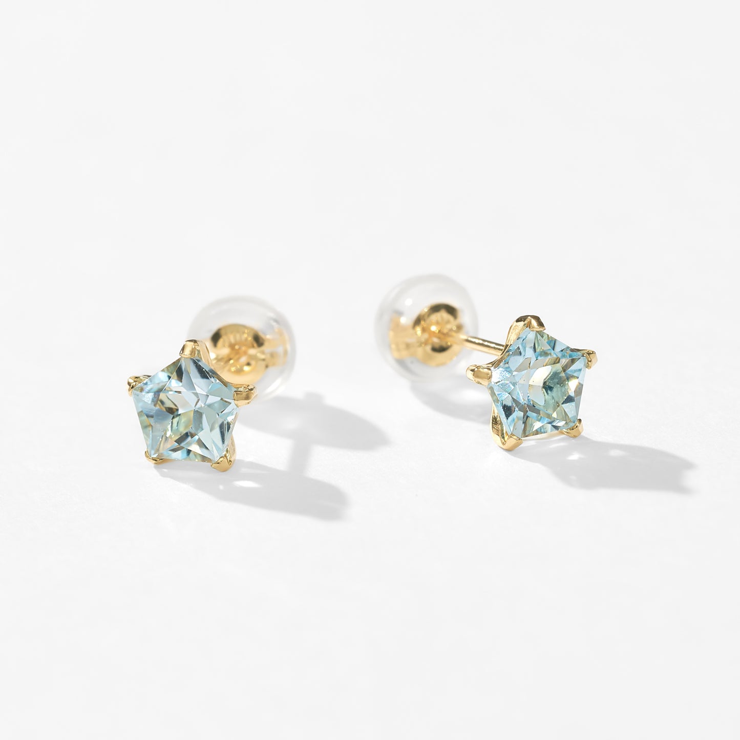 K10 星 スタッドピアス（スカイブルートパーズ)