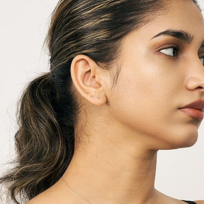 【限定】K10YG  一粒ダイヤモンド スタッドピアス 計0.08ct