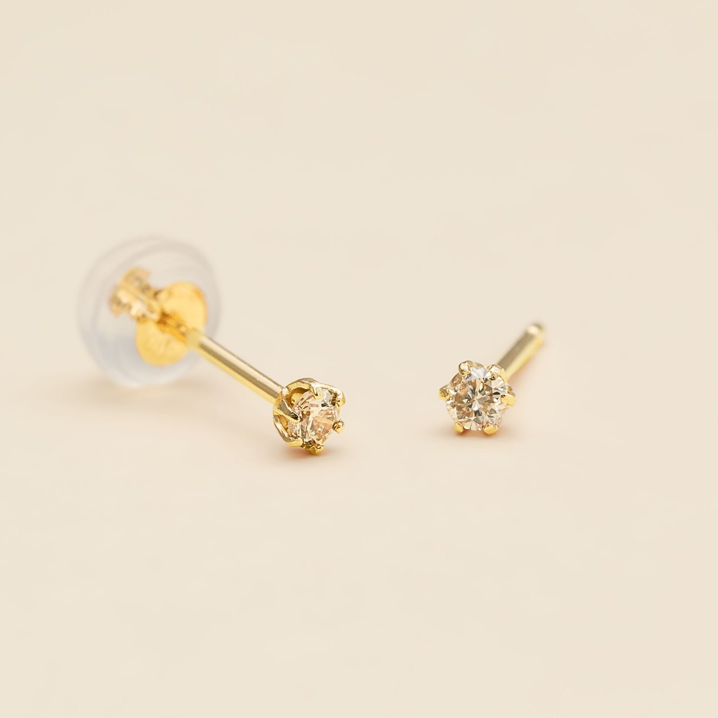 【限定】K10YG  一粒ダイヤモンド スタッドピアス 計0.08ct