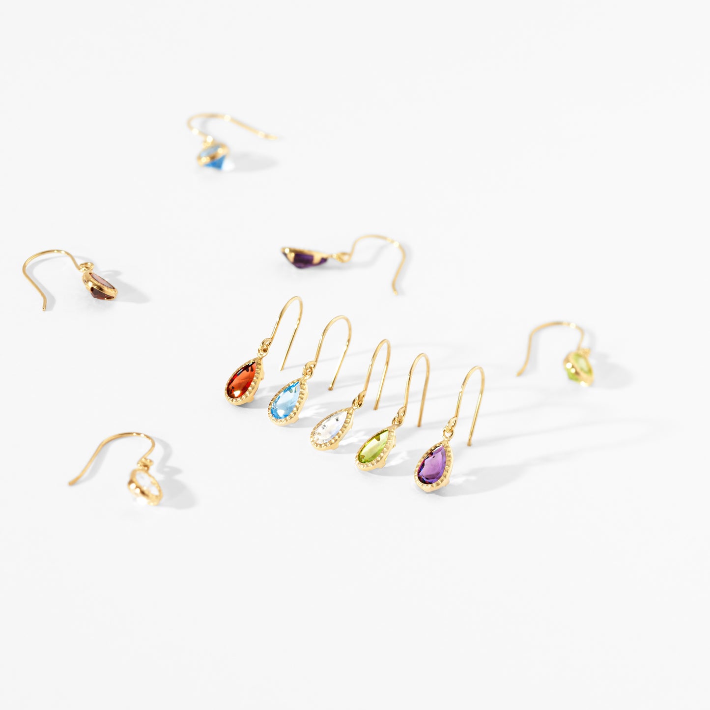 K10 ブルートパーズ フックピアス