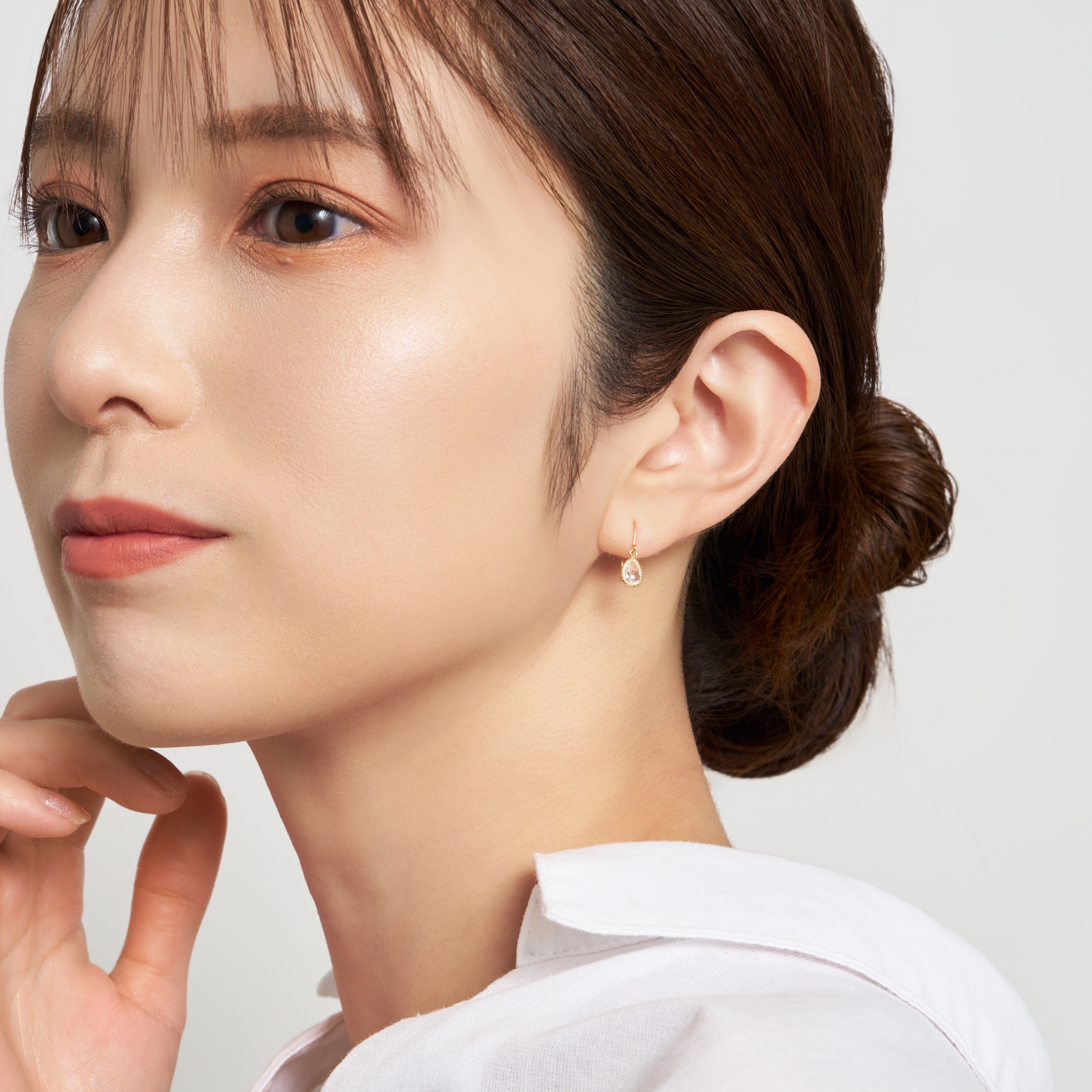 K10 クォーツ フックピアス - me.（エムイードット）