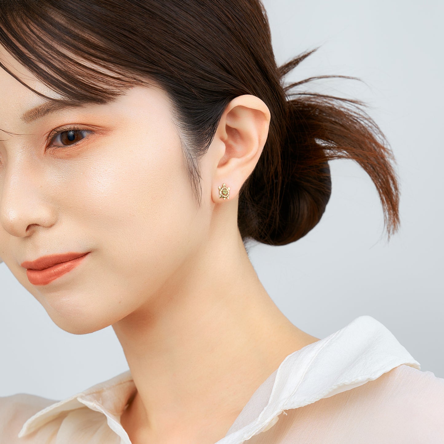 K10 カメ スタッドピアス