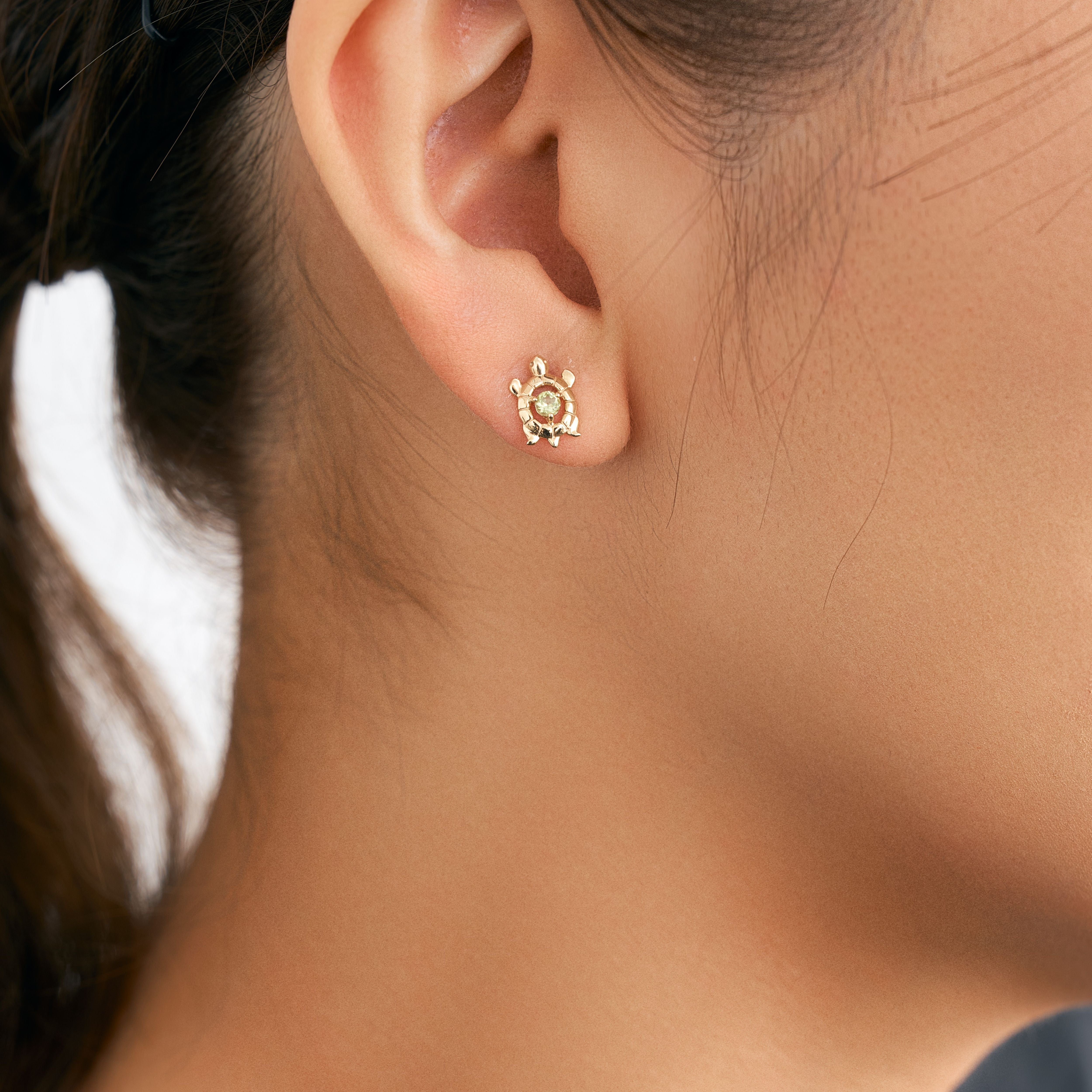 K10 カメ スタッドピアス - me.（エムイードット）