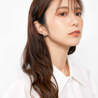 K10WG クジラ スタッドピアス