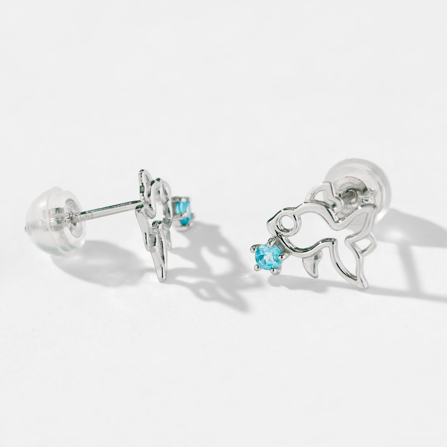 K10WG 金魚 スタッドピアス