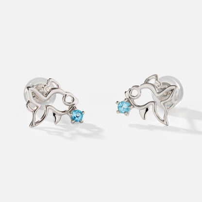 K10WG 金魚 スタッドピアス