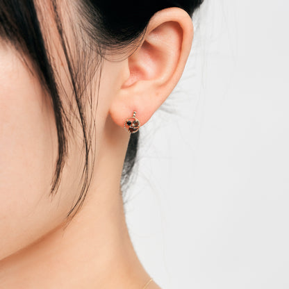 K10 カラーストーンスタッドピアス（レッド）