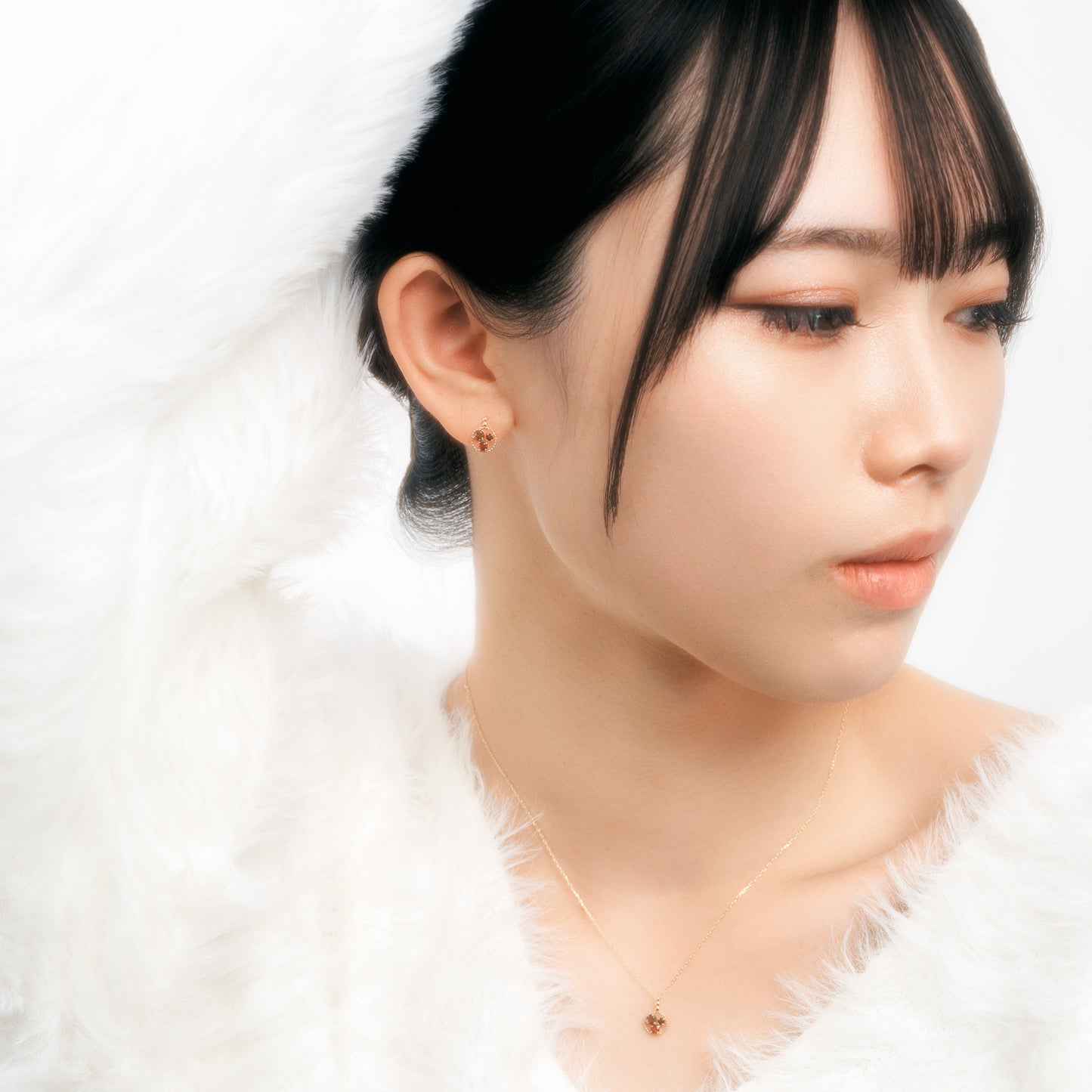 K10 カラーストーンスタッドピアス（レッド）