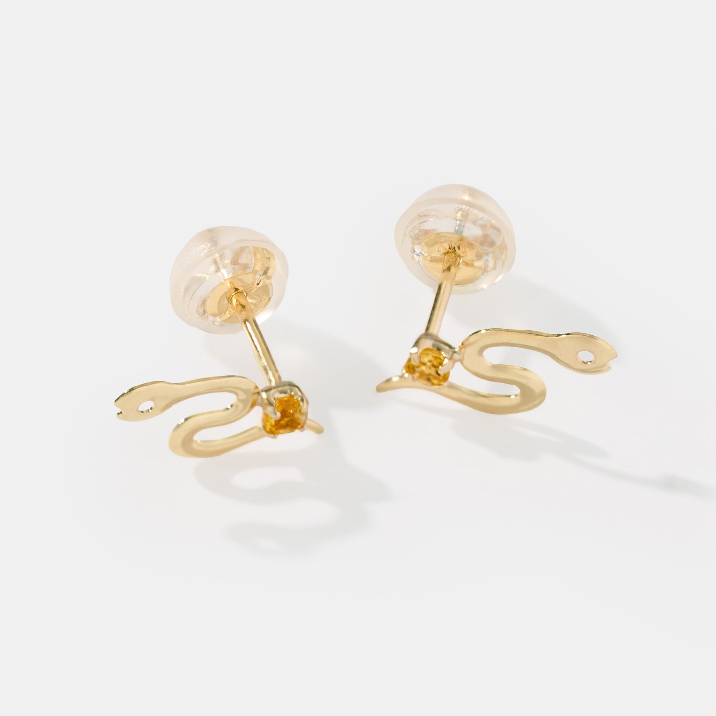 K10 ヘビ スタッドピアス