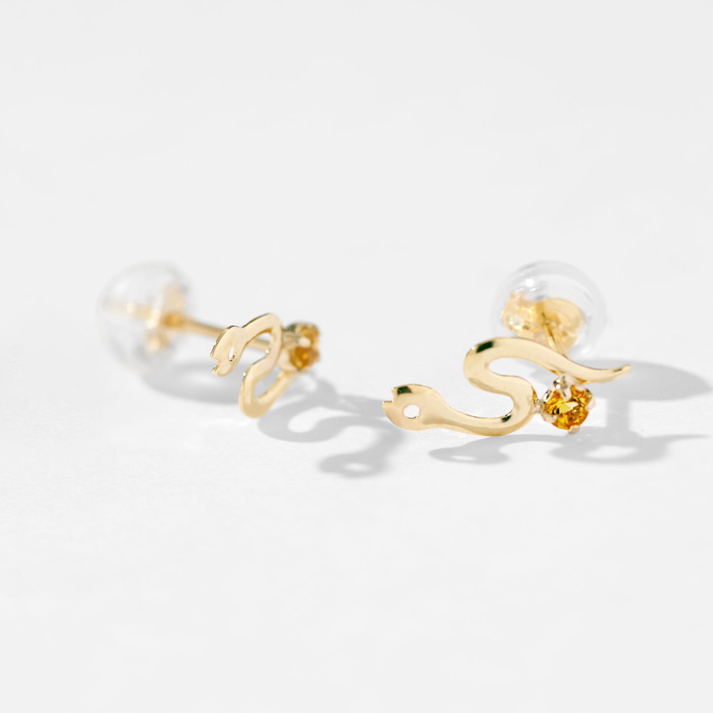 K10 ヘビ スタッドピアス