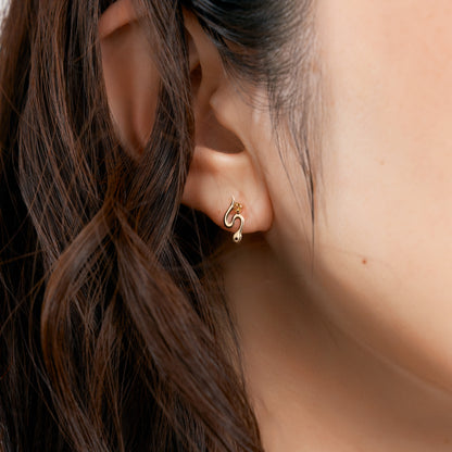 K10 ヘビ スタッドピアス