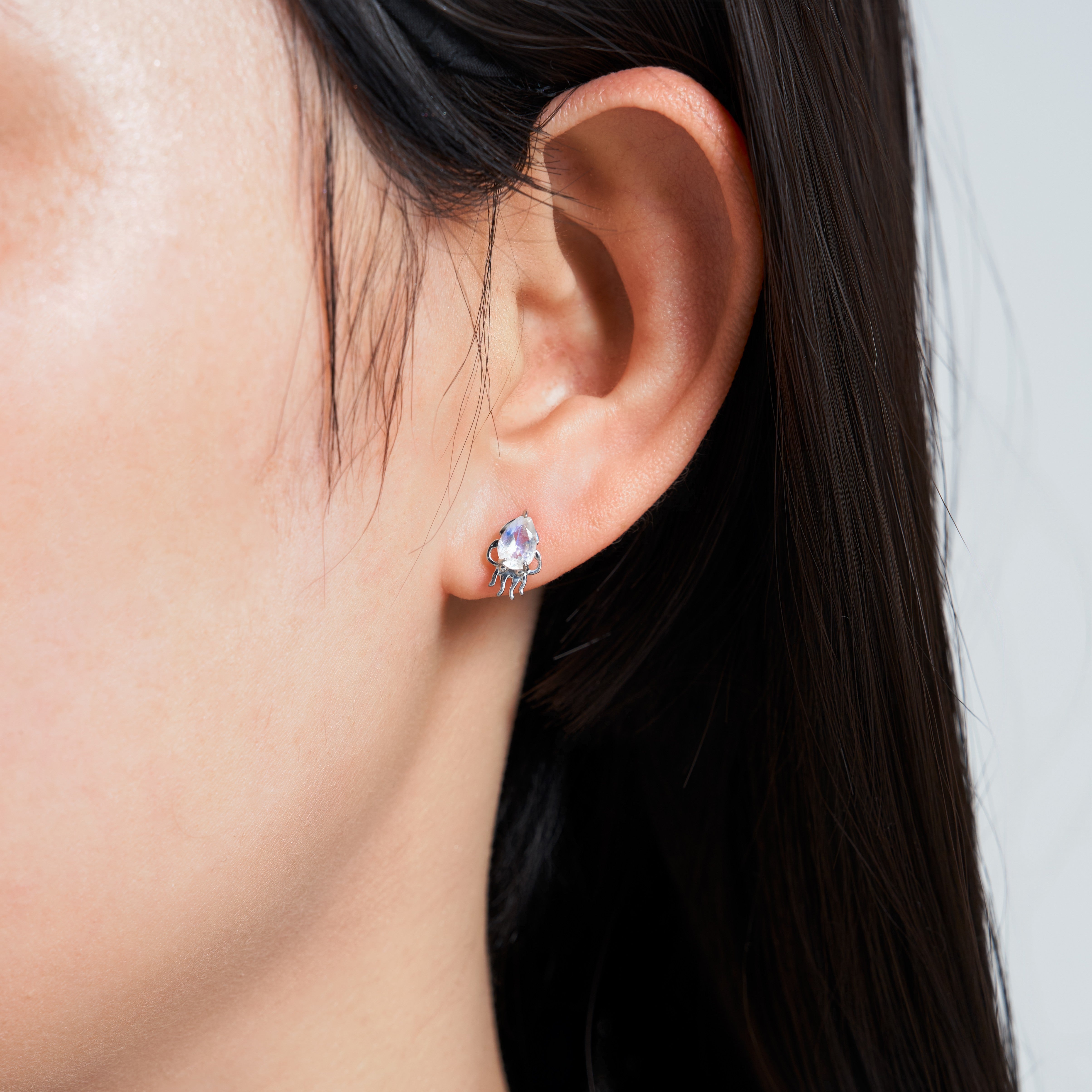 K10WG イカ ピアス - me.（エムイードット）