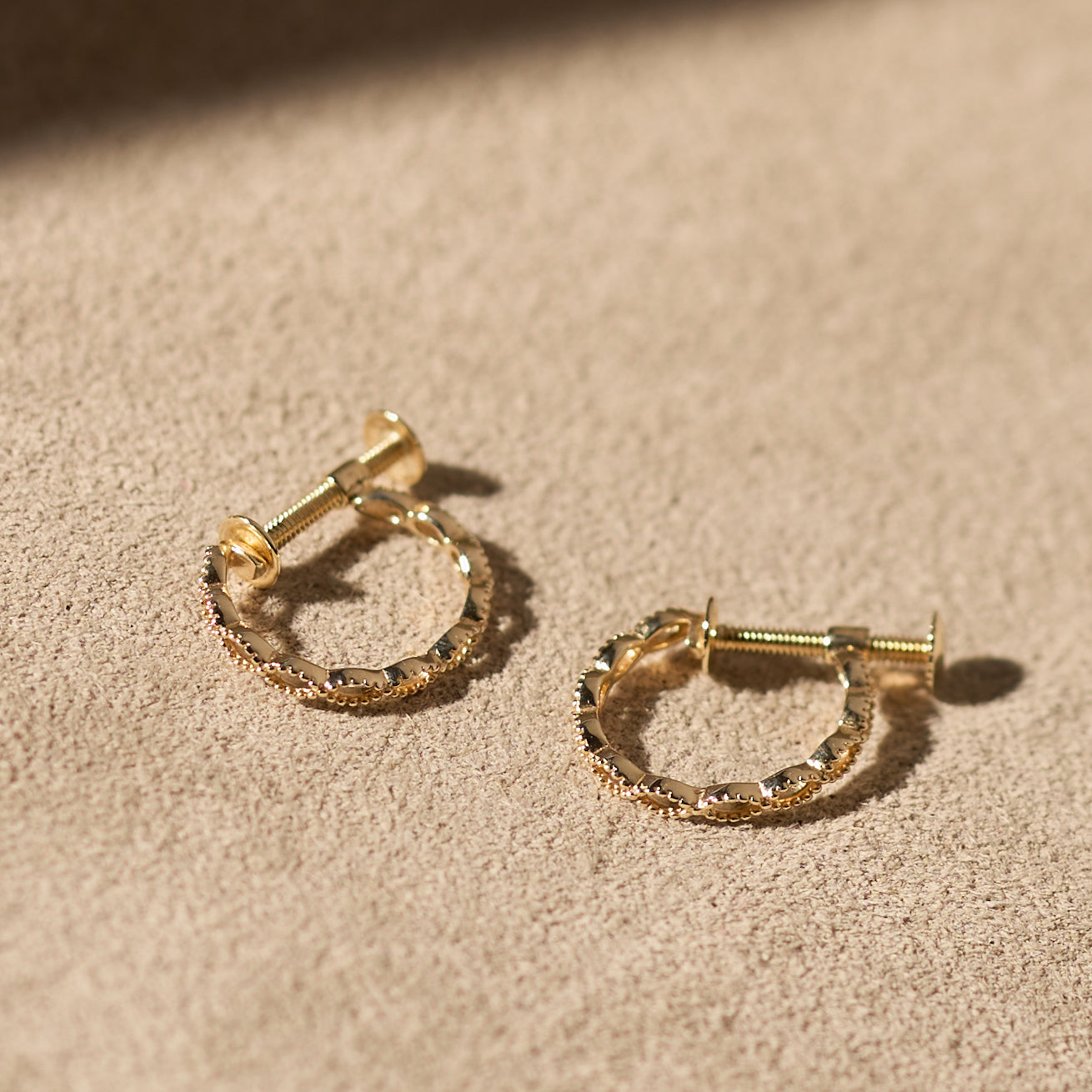 ネジ式イヤリング K10 ネジ式 フープイヤリング（02）（YG/WG）- me.（エムイードット）