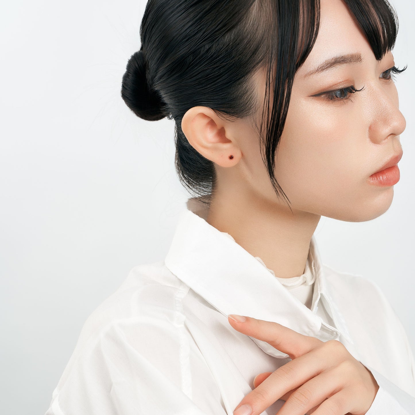 K18 誕生石 スタッドピアス 3mm（1月：ガーネット）