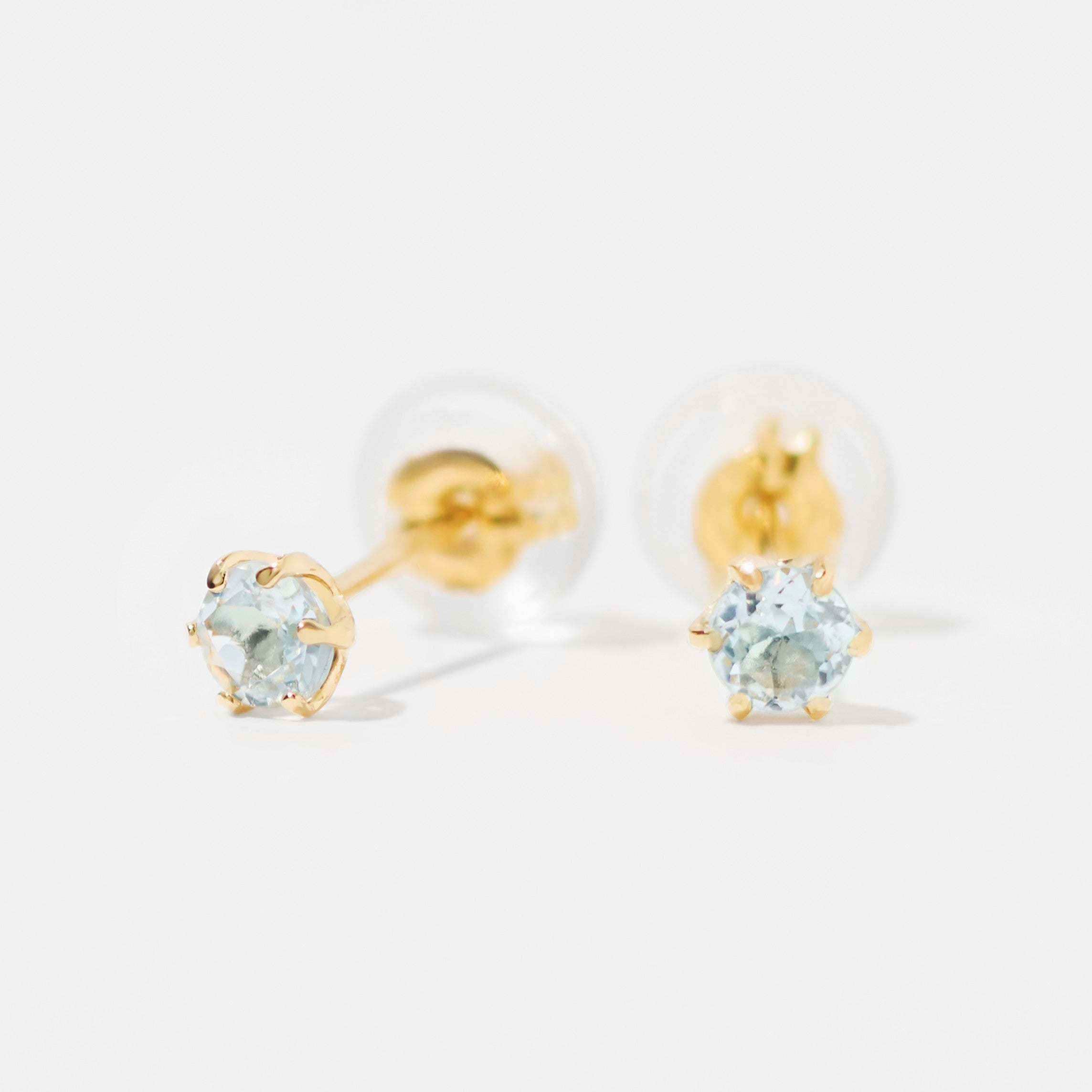 K18 爪留め 誕生石 スタッドピアス 3mm（3月：アクアマリン）- me