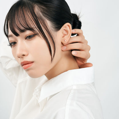 K18  誕生石 スタッドピアス 3mm（6月：ムーンストーン）